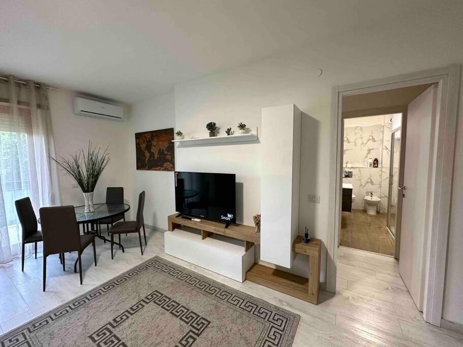 Appartamento Luminoso Domus Eur Rome Exterior photo